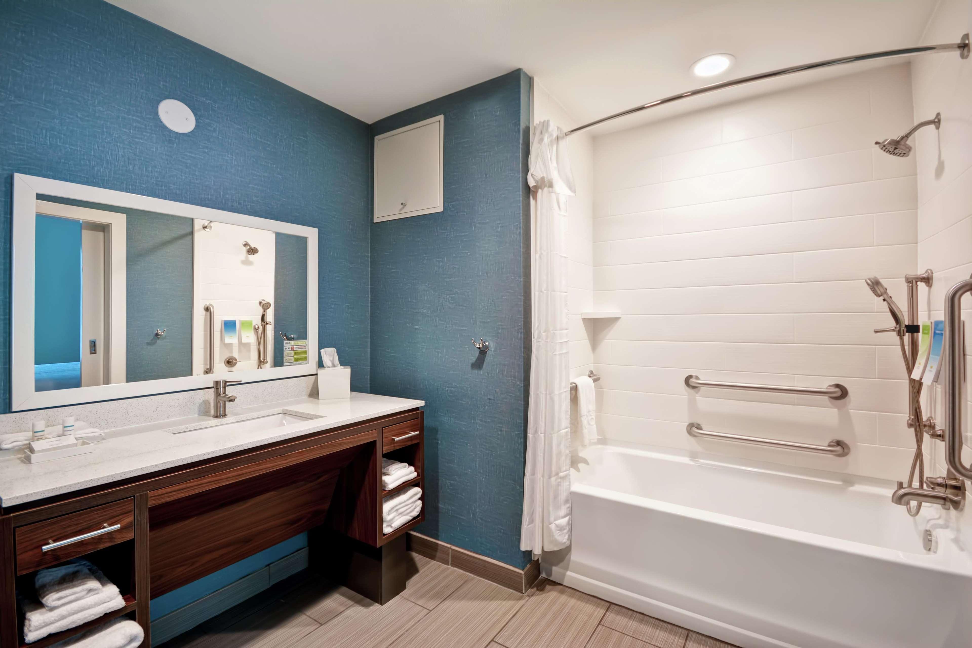 Home2 Suites Pensacola I-10 At North Davis Hwy מראה חיצוני תמונה