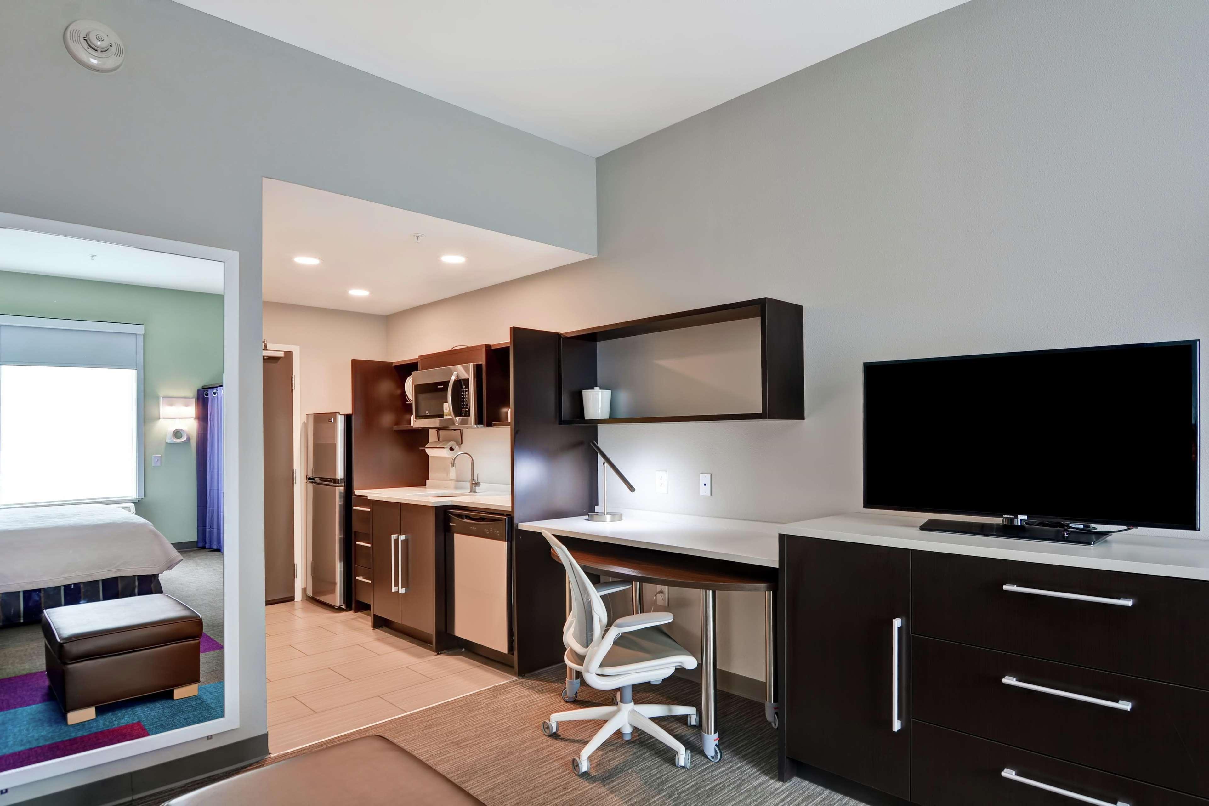 Home2 Suites Pensacola I-10 At North Davis Hwy מראה חיצוני תמונה