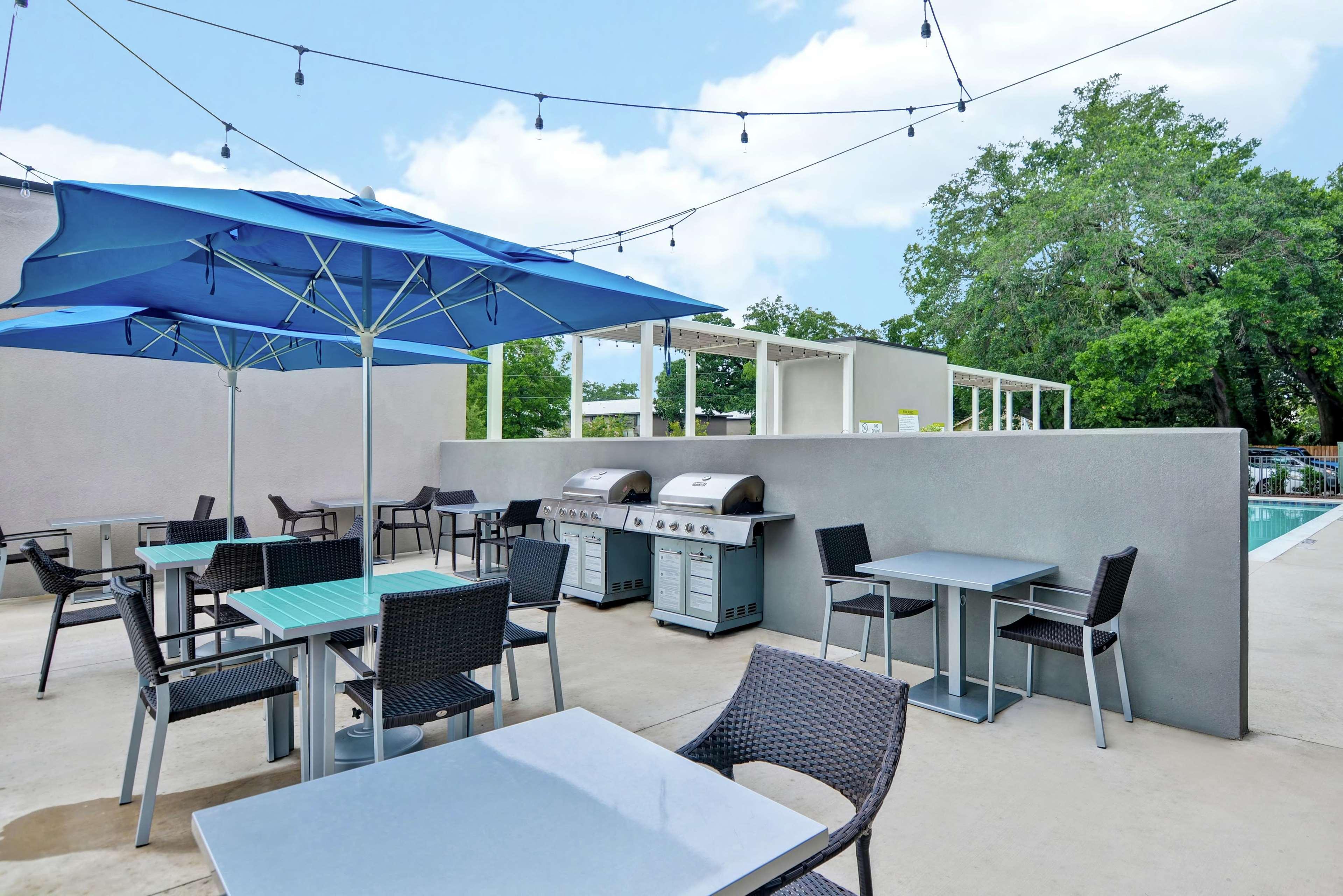 Home2 Suites Pensacola I-10 At North Davis Hwy מראה חיצוני תמונה