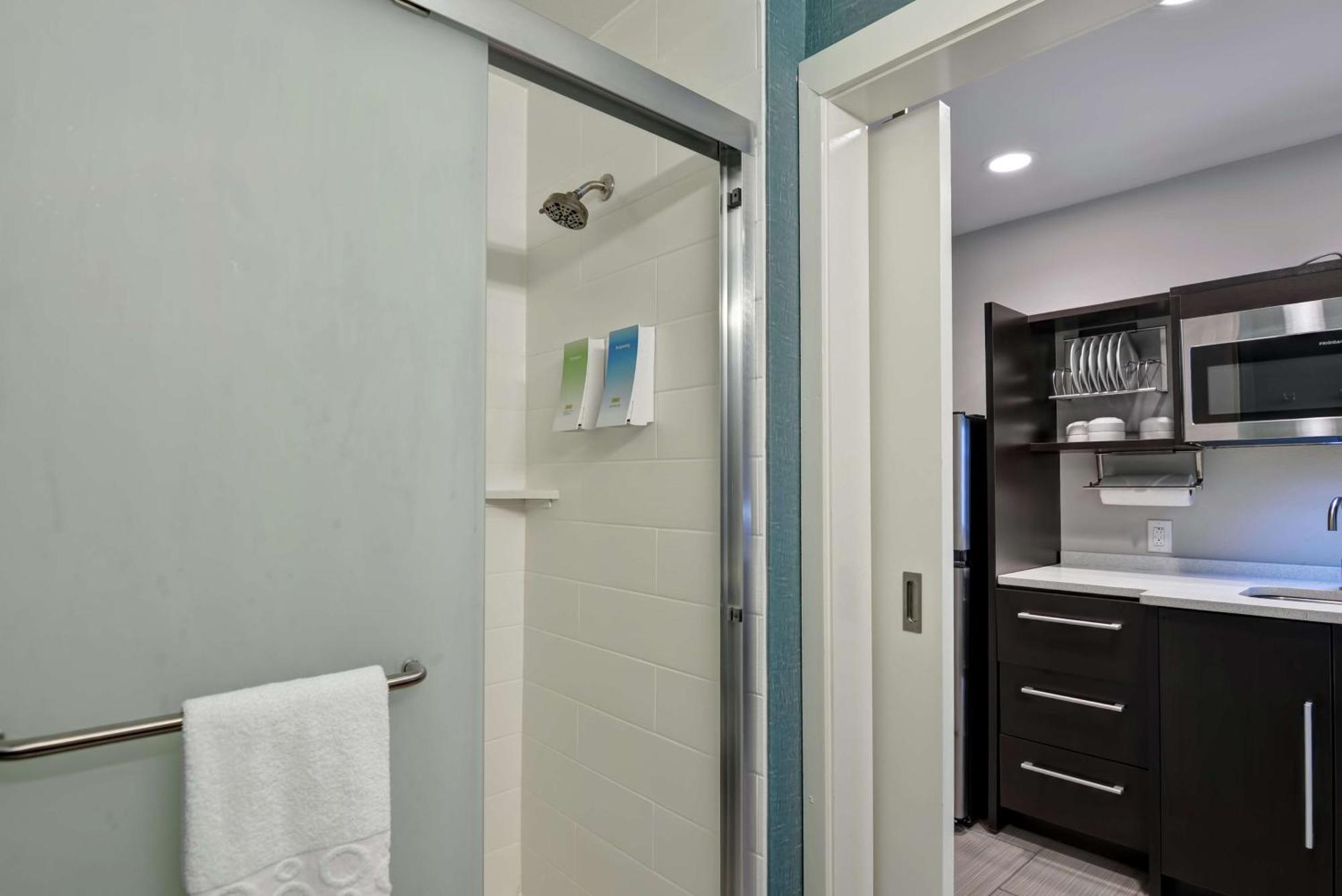 Home2 Suites Pensacola I-10 At North Davis Hwy מראה חיצוני תמונה